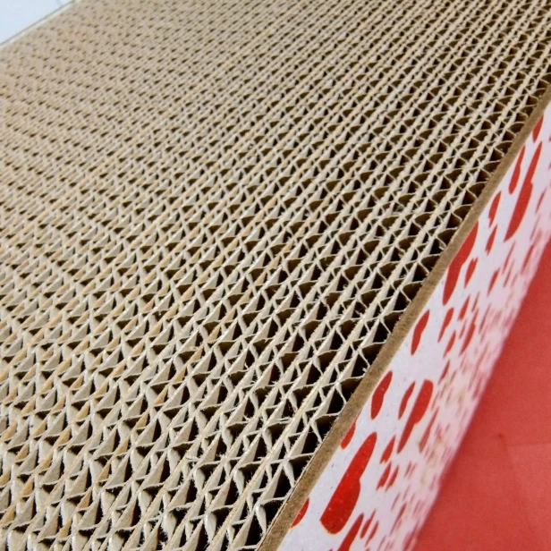 Katzenkratzer groß 70x23x24 cm weiß mit Herzen, Katzenkratzer, Premium-Katzenkratzer, Premium-Katzenkratzer, umweltfreundlicher Katzenkratzer, Kratzer, Liebeskratzer, Herzkratzer, weißer Kratzer