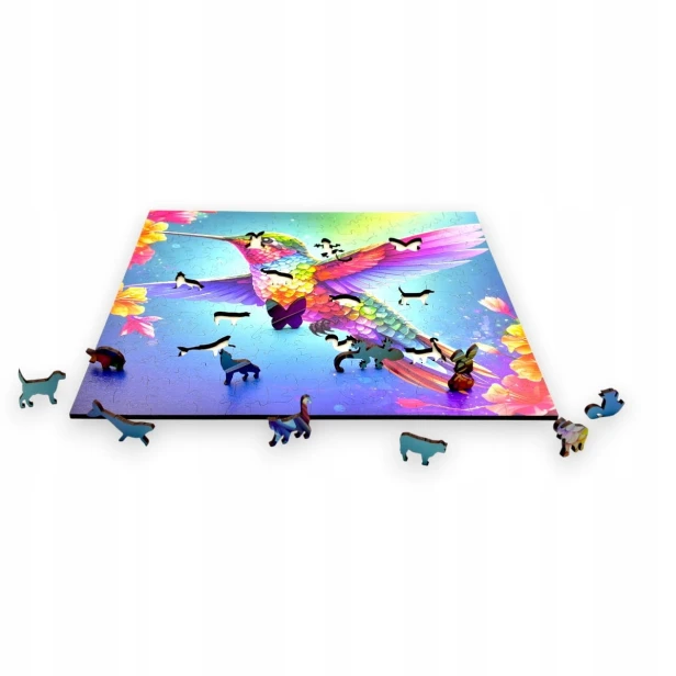 Kolibri-Puzzle, Kolibri, Kolibri auf farbigem Hintergrund, 25x25cm , quadratisches Puzzle, unregelmäßige Formen, Holzpuzzle, 150 Teile, Puzzle, mruupruu, mruupruu-Puzzle