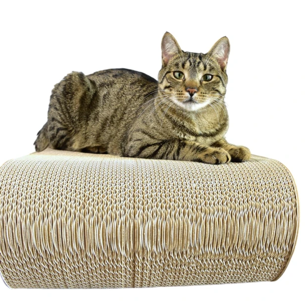 großer Katzenkratzer , Kratzer aus Pappe , weißer Katzenkratzer , Katzenkratzer aus Pappe , Maße des Katzenkratzers 70 x 23 x 40 cm , mruupruu